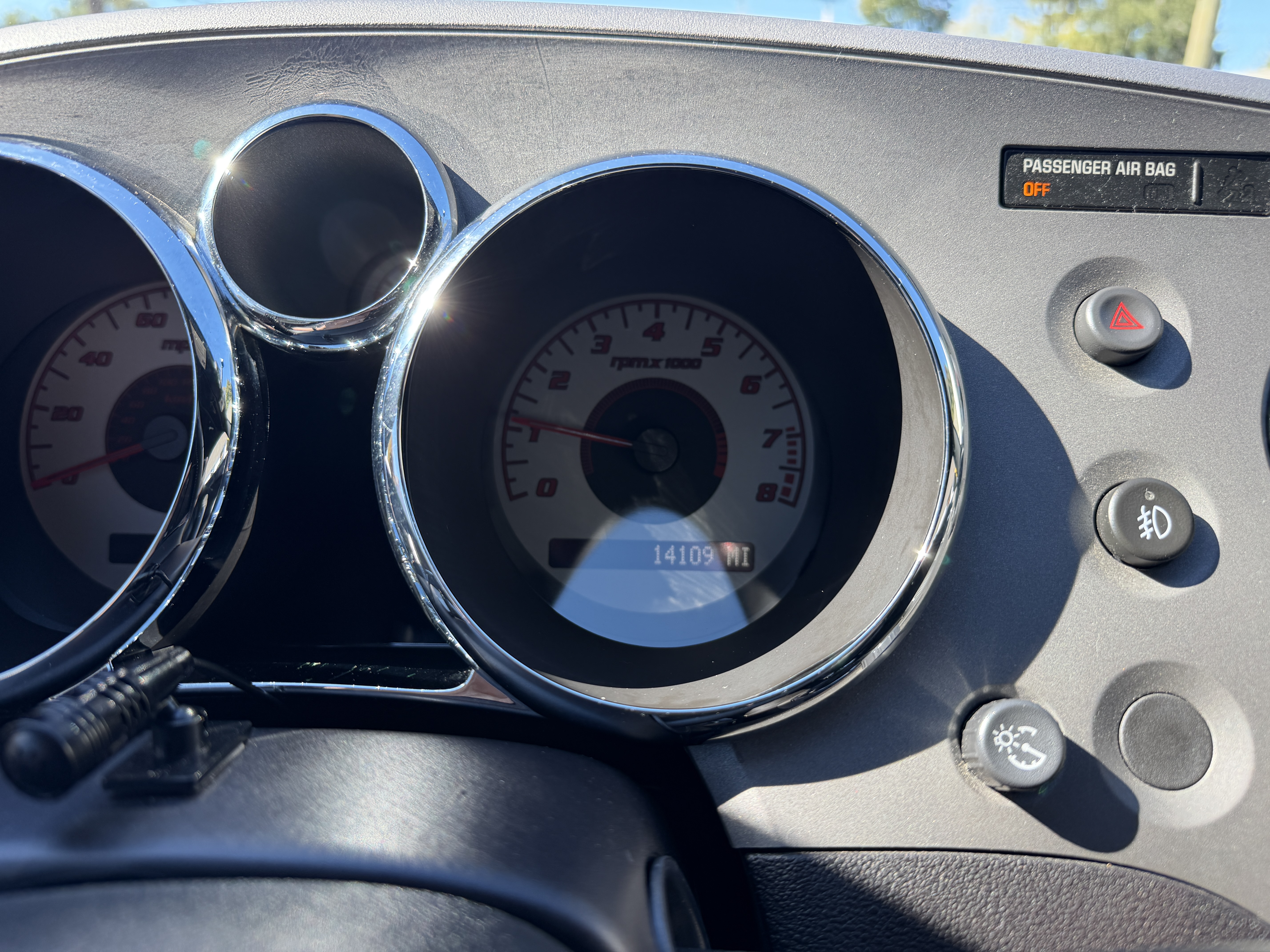 Used 2007 Pontiac Solstice Convertible RWD image 6