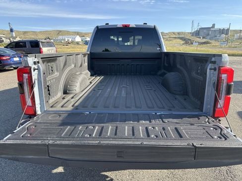 Used 2025 Ford F450 Platinum image 18