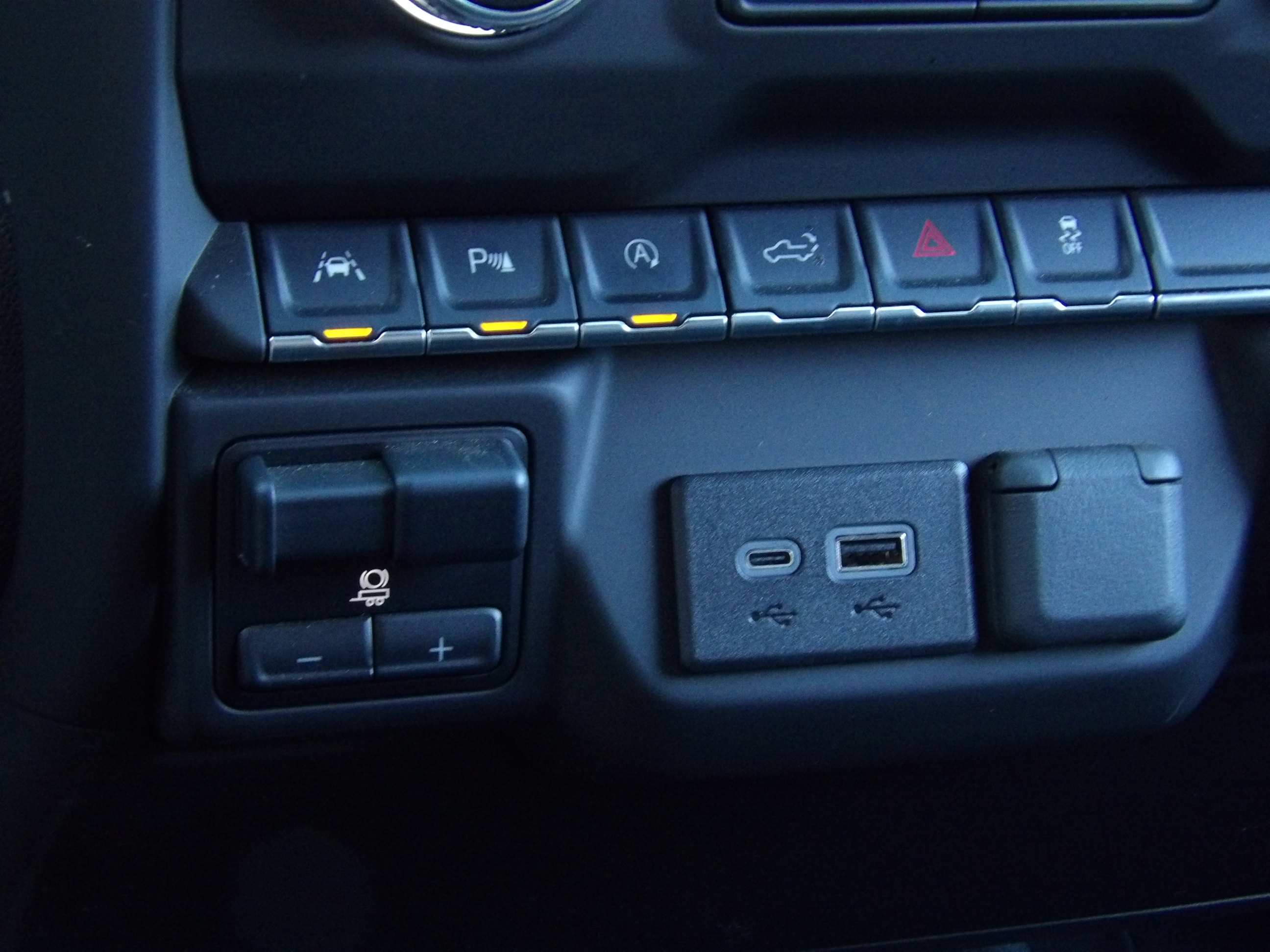 Used 2025 GMC Sierra 1500 4x4 Double Cab Pro image 5