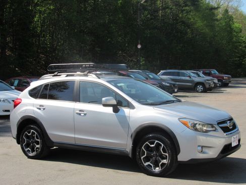 Used 2014 Subaru XV Crosstrek 2.0i Premium AWD/4WD image 9