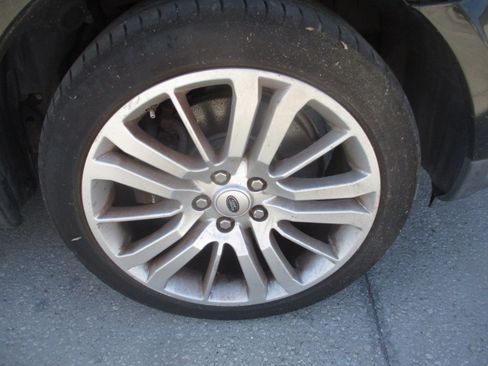 Used 2010 Land Rover Range Rover Sport HSE LUX image 17