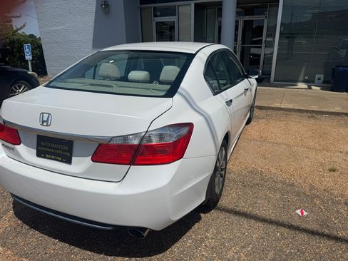 Used 2013 Honda Accord LX Sedan image 4