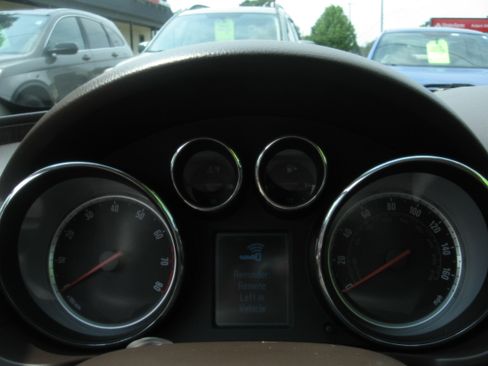 Used 2013 Buick Regal Premium FWD image 11