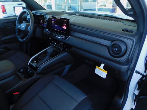 New 2026 Chevrolet Colorado W/T image 4