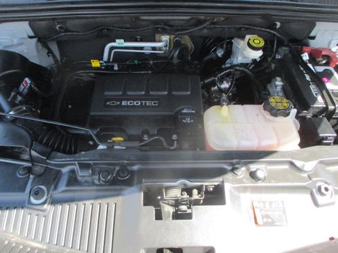 Used 2019 Chevrolet Trax LT AWD/4WD image 18