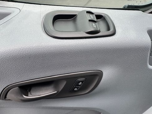 Used 2018 Ford Transit 250 image 13