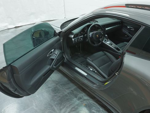 Used 2014 Porsche 911 Carrera 4S image 43