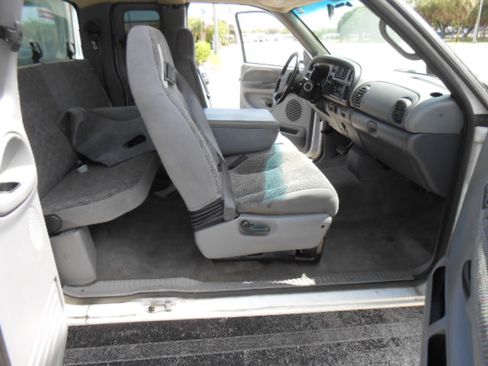 Used 2001 Dodge Ram 1500 Truck 2WD Club Cab image 16