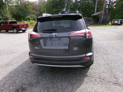 Used 2016 Toyota RAV4 XLE image 5