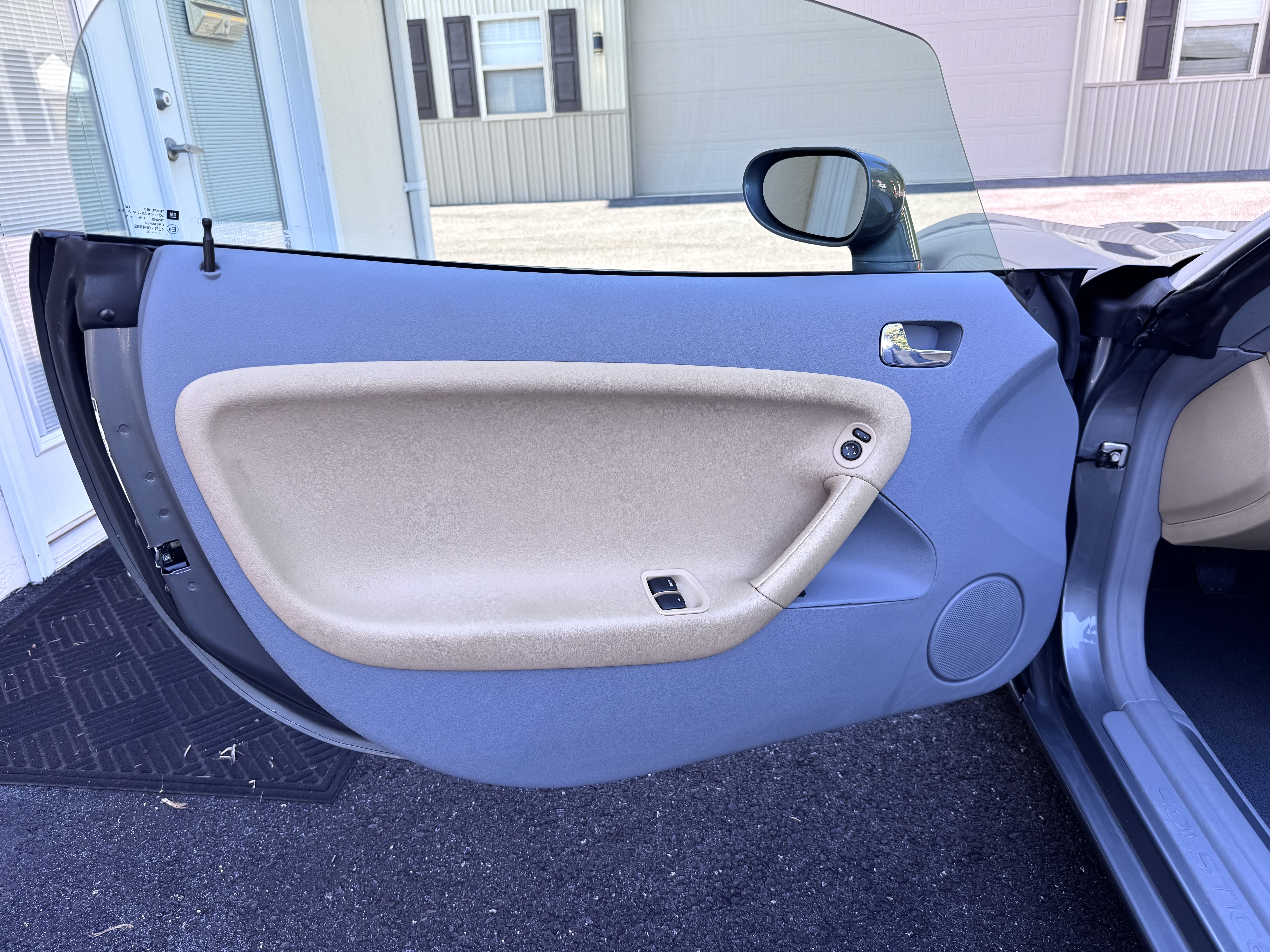 Used 2006 Pontiac Solstice RWD image 16