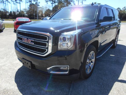 Used 2015 GMC Yukon XL SLT image 2