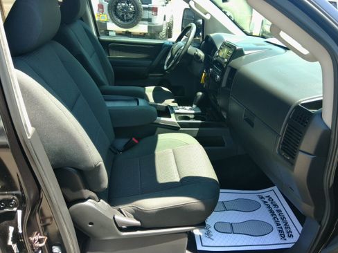 Used 2013 Nissan Titan 4x4 Crew Cab SV image 35
