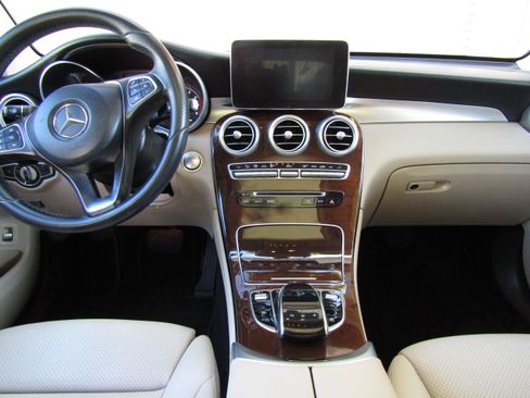 Used 2016 Mercedes-Benz GLC 300 image 14