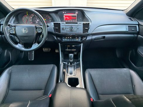 Used 2017 Honda Accord Sport image 16