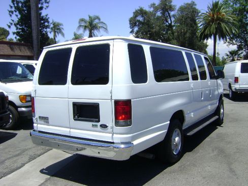 Used 2013 Ford E-350 and Econoline 350 Extended Wagon Super Duty RWD image 7