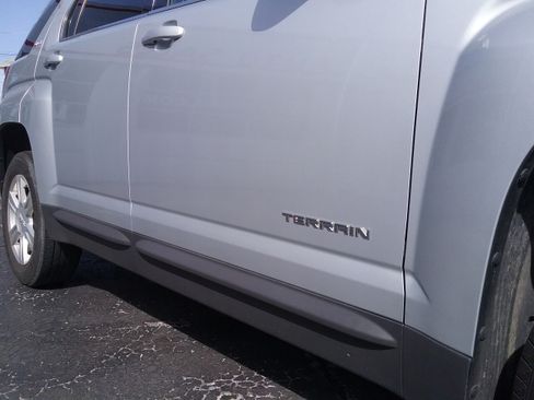 Used 2015 GMC Terrain SLE image 19