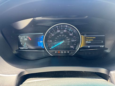Used 2019 Ford Explorer 4WD Sport image 12