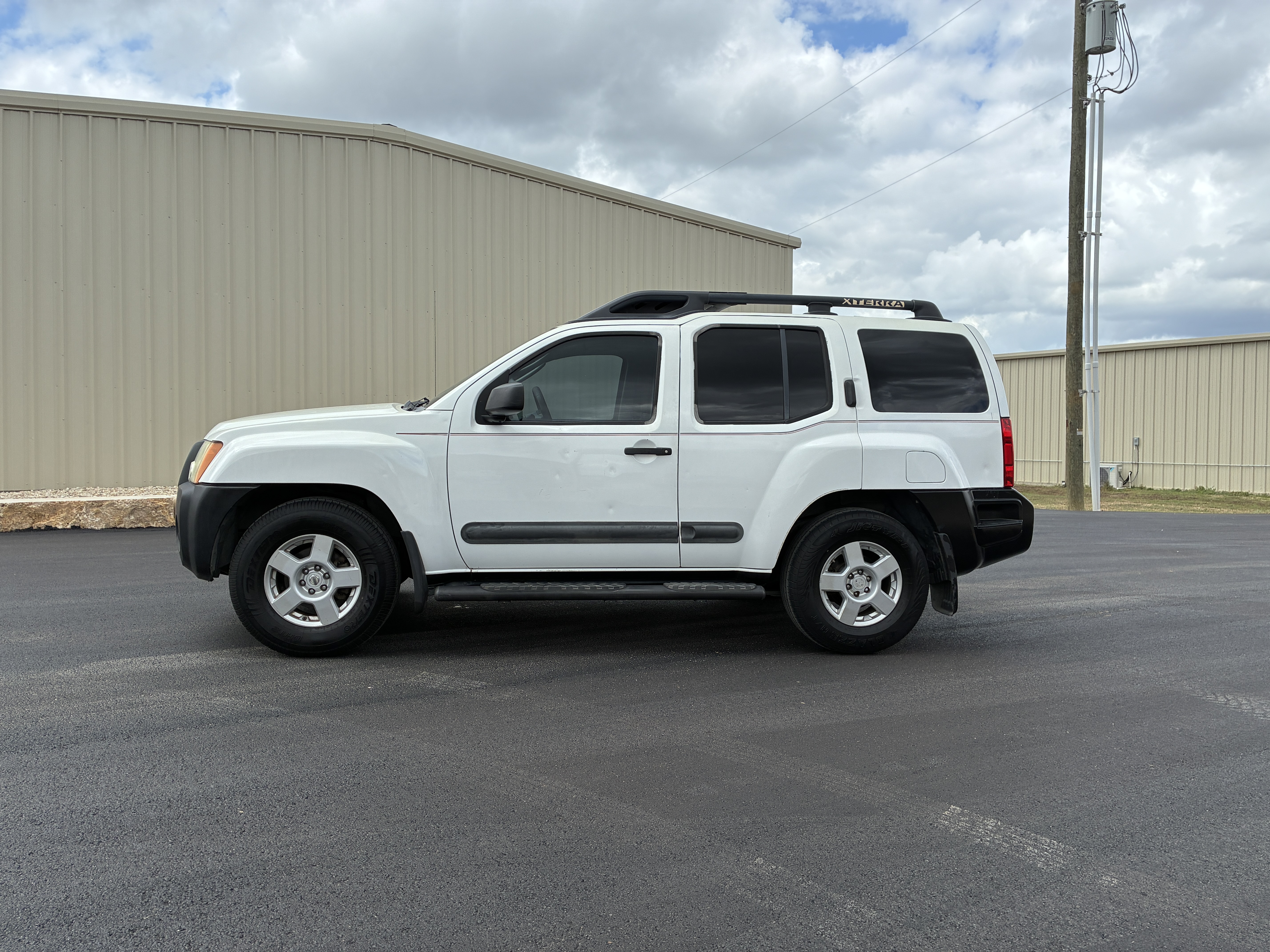 Used 2006 Nissan Xterra 2WD image 2