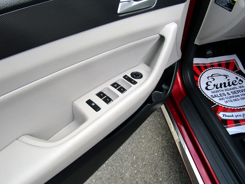 Used 2015 Hyundai Sonata Sport FWD image 15
