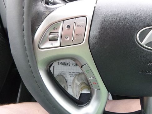 Used 2012 Hyundai Tucson GLS image 30