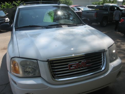 Used 2007 GMC Envoy SLT image 2
