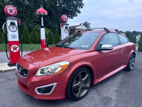 Used 2011 Volvo C30 T5 R-Design FWD image 1
