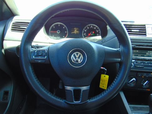 Used 2014 Volkswagen Jetta TDI image 15