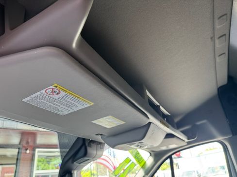 Used 2020 Ford Transit 250 Medium Roof RWD image 18