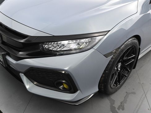 Used 2019 Honda Civic Sport image 9