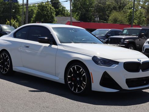 Used 2025 BMW M240i xDrive Coupe AWD/4WD image 10