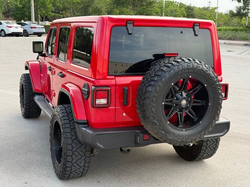 Used 2019 Jeep Wrangler 4WD Unlimited Sahara image 36