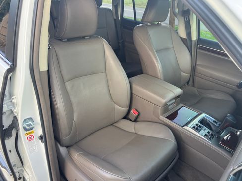 Used 2015 Lexus GX 460 Luxury AWD/4WD image 13