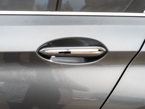 Used 2017 BMW 530i image 38