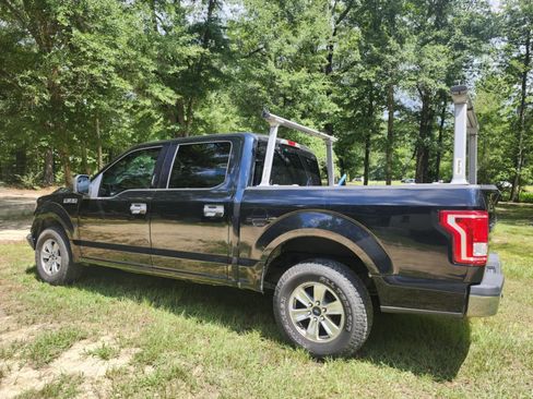Used 2017 Ford F150 XLT image 3