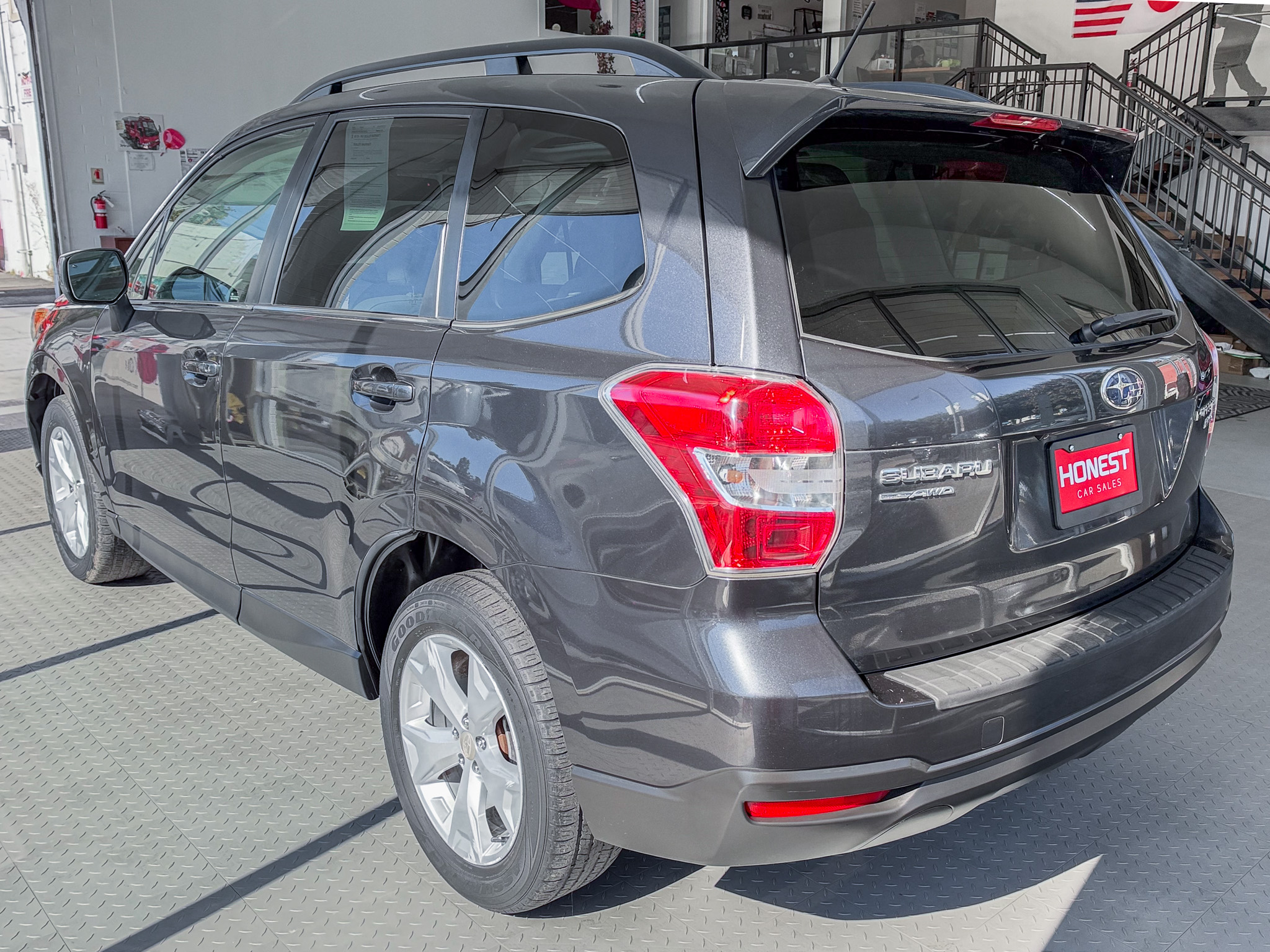 Used 2014 Subaru Forester 2.5i Limited AWD/4WD image 6