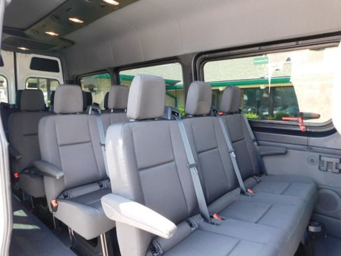 Used 2026 Mercedes-Benz Sprinter 2500 170 Passenger image 19