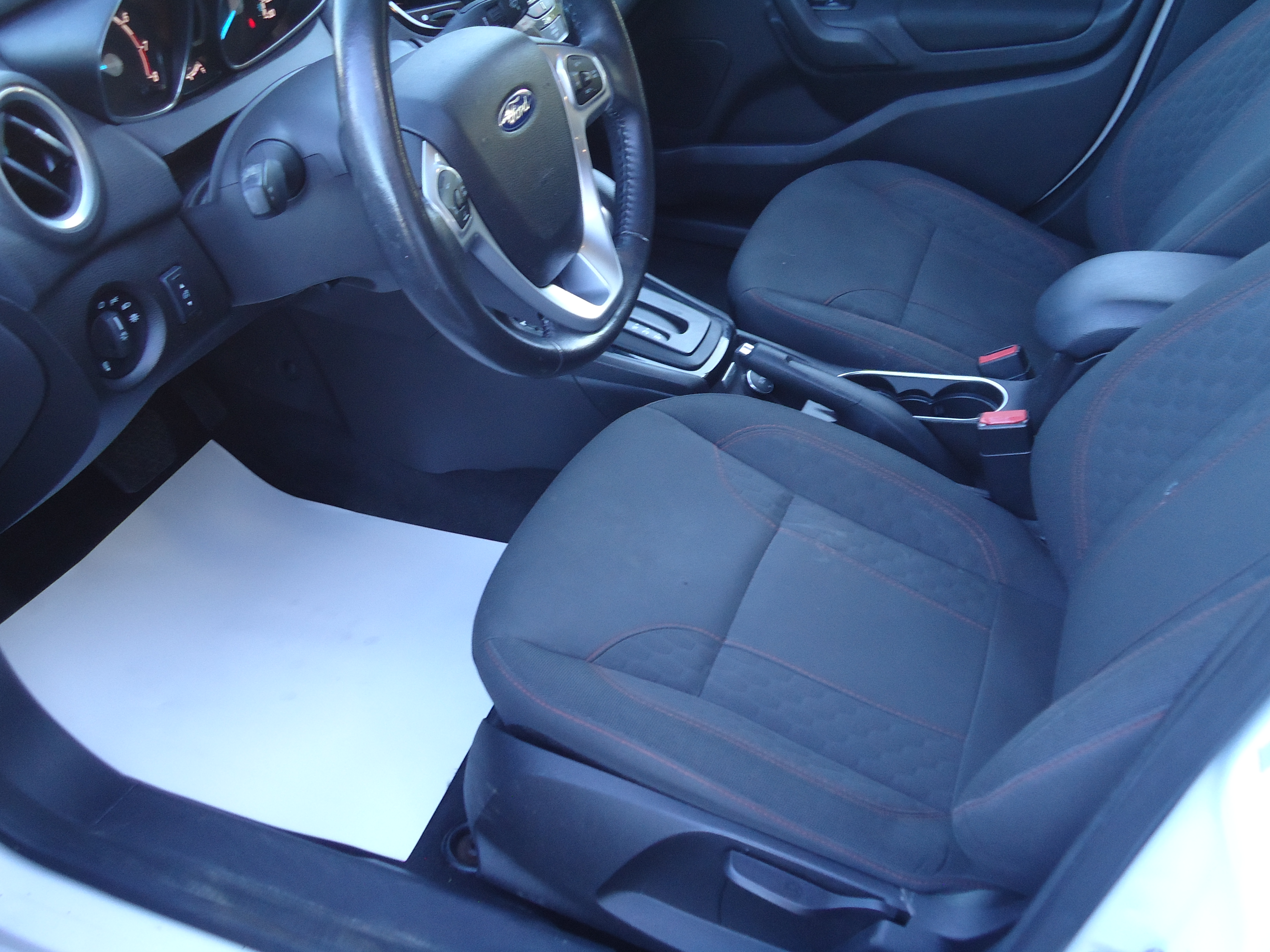 Used 2016 Ford Fiesta SE Sedan FWD image 8