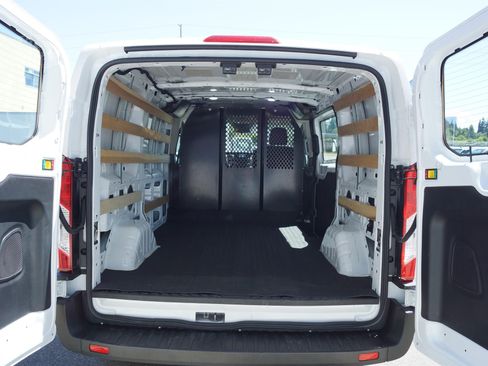 Used 2024 Ford Transit 250 image 3