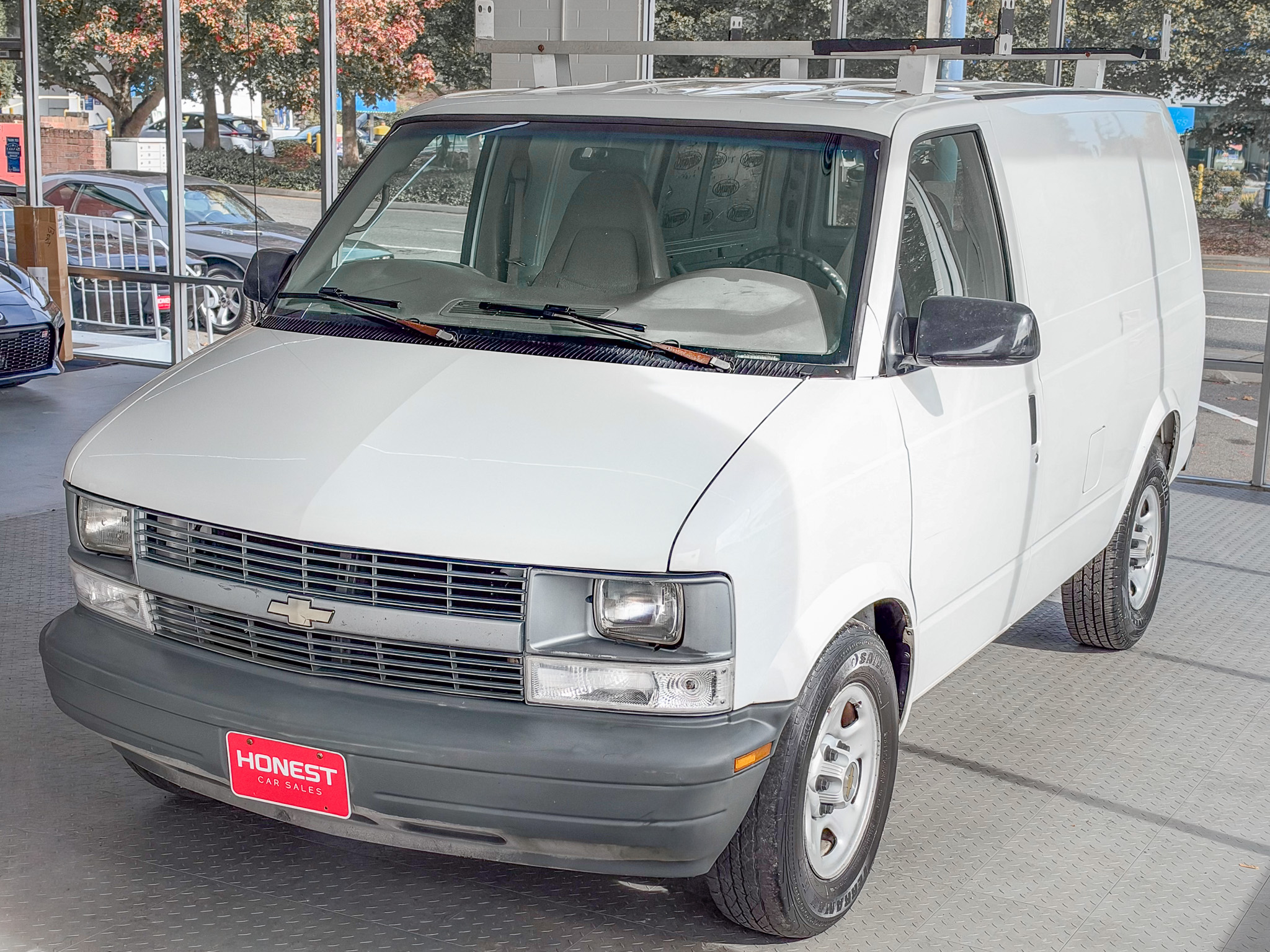 Used 2005 Chevrolet Astro UNAVAIL RWD image 3
