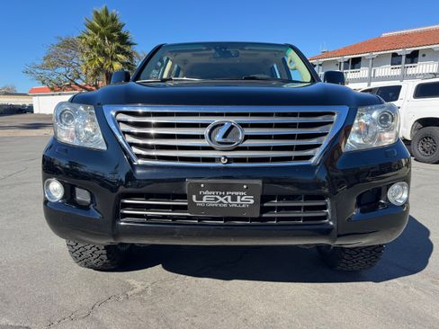 Used 2010 Lexus LX 570 image 12
