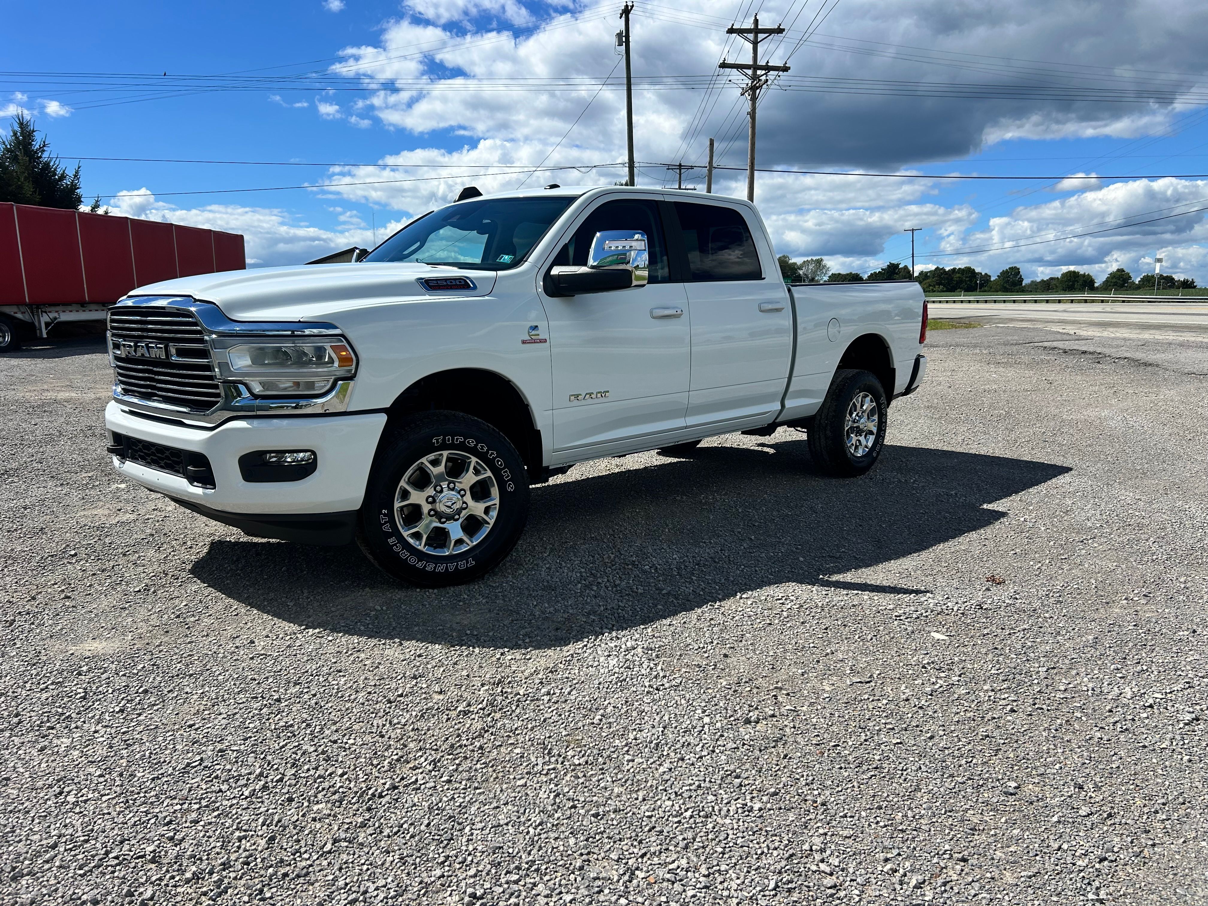 Used 2024 RAM 2500 4x4 Crew Cab Laramie image 7