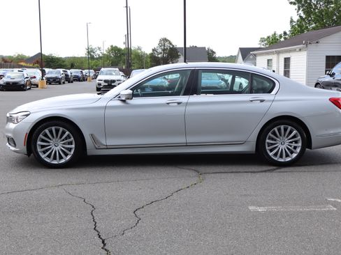 Used 2019 BMW 740i xDrive UNAVAIL AWD/4WD image 5