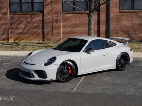 Used 2018 Porsche 911 GT3 image 2