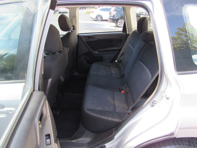 Used 2014 Subaru Forester 2.5i AWD/4WD image 16