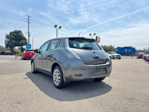 Used 2017 Nissan Leaf S image 7