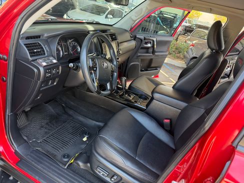 Used 2021 Toyota 4Runner 4WD Venture image 28