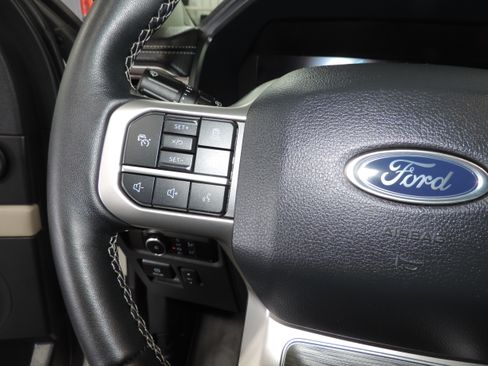 Used 2023 Ford Expedition Limited image 48