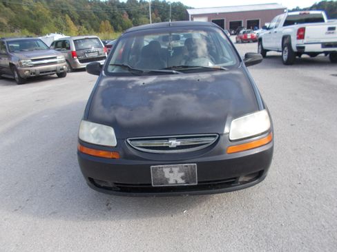 Used 2004 Chevrolet Aveo Sedan FWD image 2