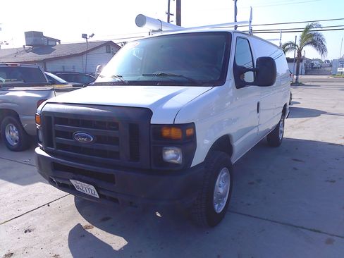 Used 2012 Ford E-150 and Econoline 150 image 2