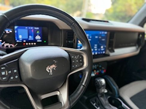 Used 2022 Ford Bronco 4-Door AWD/4WD image 6